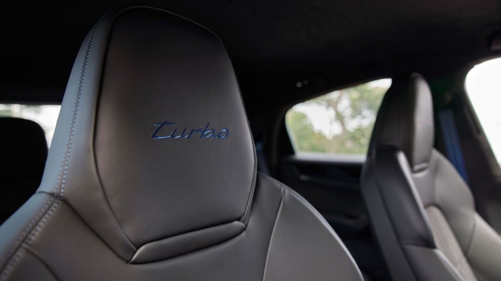 Porsche Cayenne Turbo E-Hybrid. 740 CV para el Cayenne más potente de la historia 15 Motor16 Porsche Cayenne Turbo E Hybrid 10 Motor16