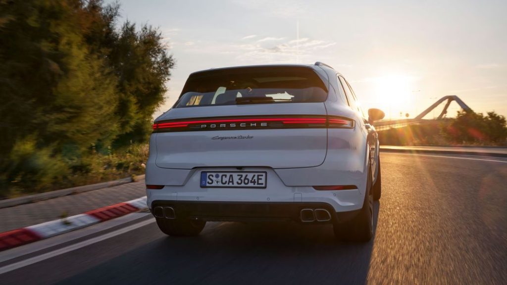 Porsche Cayenne Turbo E-Hybrid. 740 CV para el Cayenne más potente de la historia 16 Motor16 Porsche Cayenne Turbo E Hybrid 15 Motor16