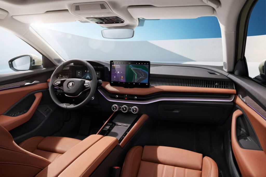 2023 Skoda Superb Bocetos. Imagen interior.