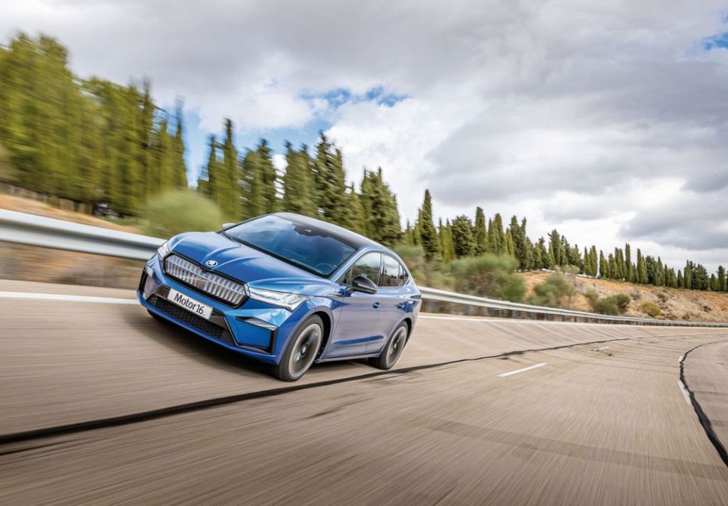 Skoda Enyaq iV Coupé. Un SUV eléctrico inteligente y con aires deportivos 2 Motor16 Skoda Eniaq Coupe 01 Motor16