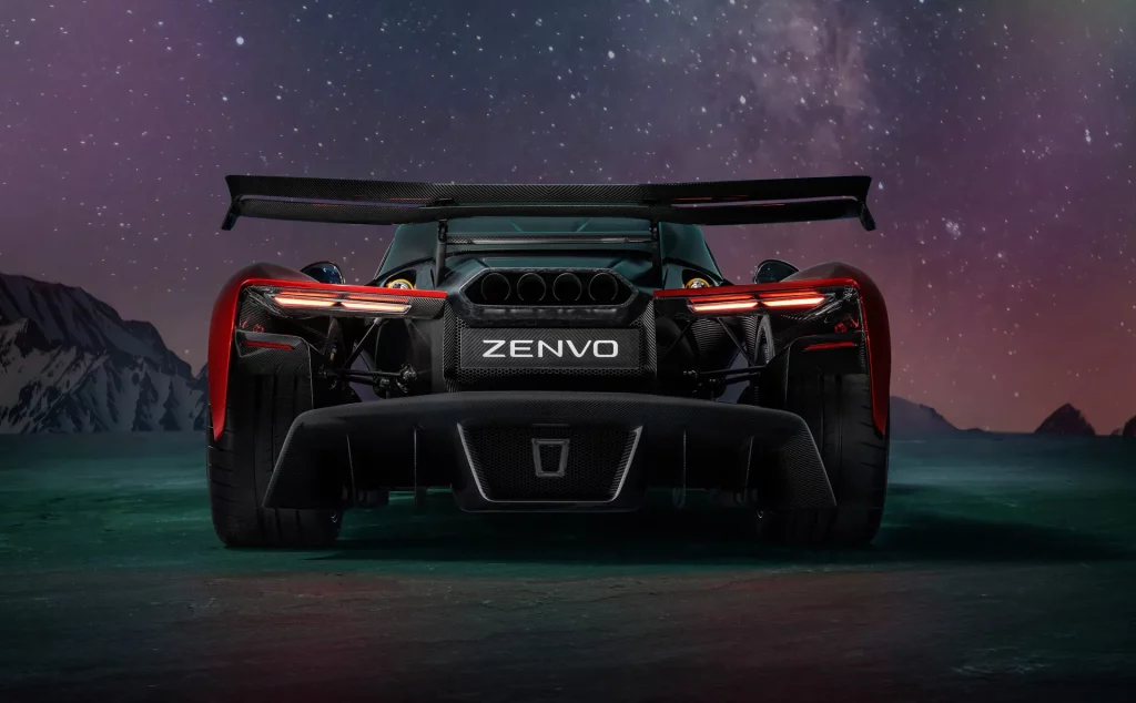 ZENVO AURORA 10 Motor16