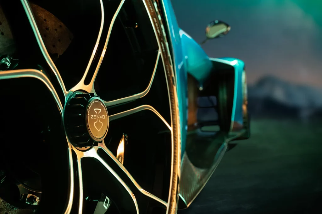 ZENVO AURORA 23 Motor16