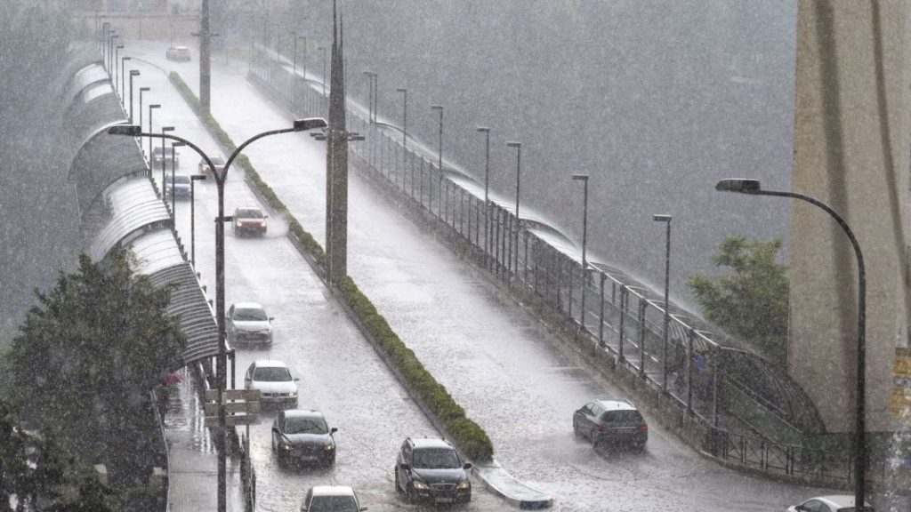 Tormentas de verano: esto es lo que la DGT recomienda que hagas 29 Motor16 peligro