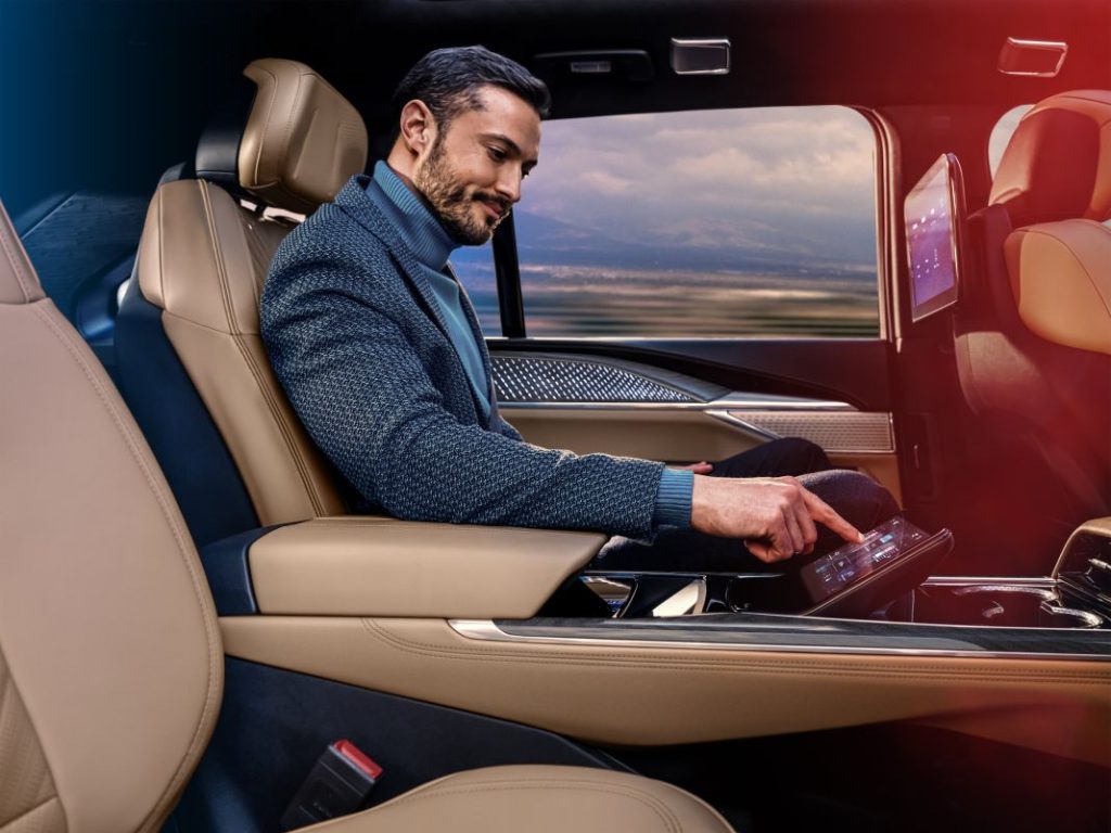 Ya está aquí el nuevo Cadillac Escalade IQ, es 100 % eléctrico y tiene 724 km de autonomía 13 Motor16 cadillac escalade iq 2025 9 Motor16