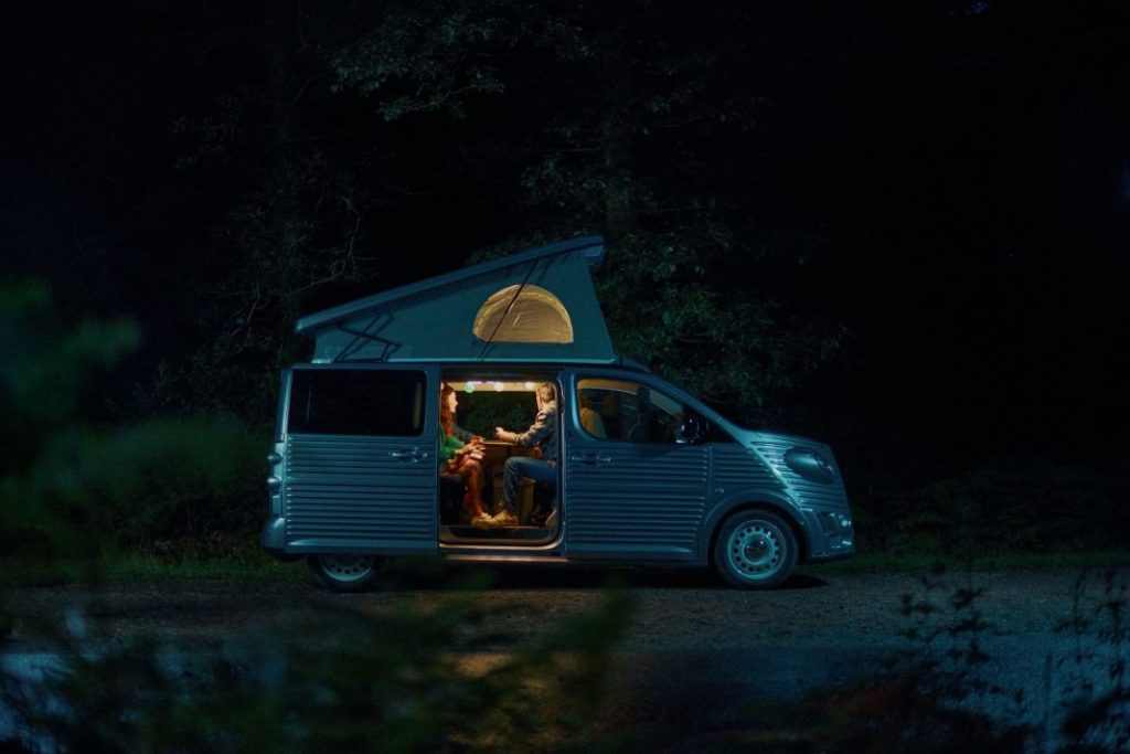 Este Citroën SpaceTourer camperizado homenajea al Citroën H 6 Motor16 citroen space tourer holiday camper 26 Motor16