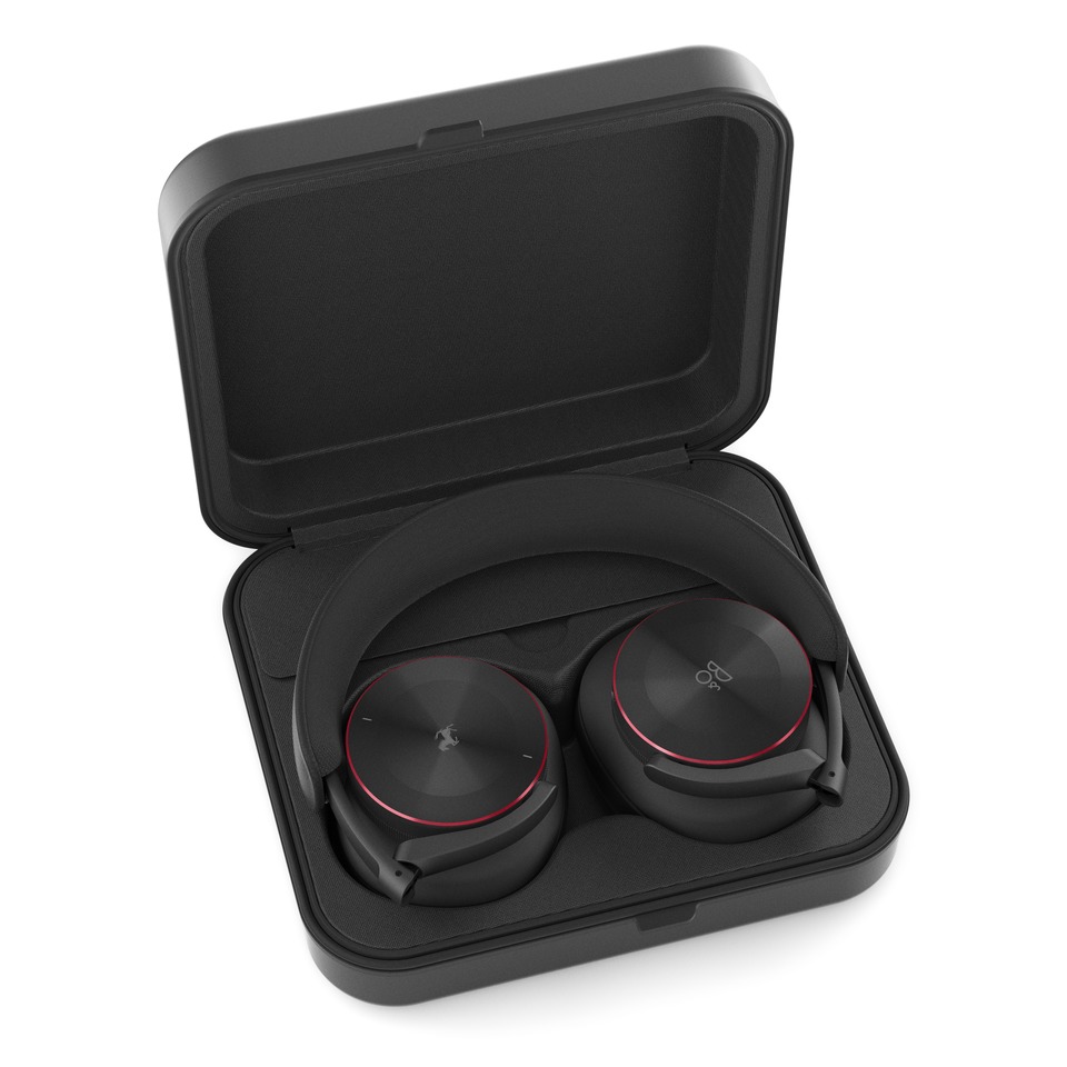Ferrari lanza una nueva colección de dispositivos de sonido junto a Bang & Olufsen: ¡querrás tenerlos todos! 16 Motor16 ferrari bang and olufsen 202312 Motor16