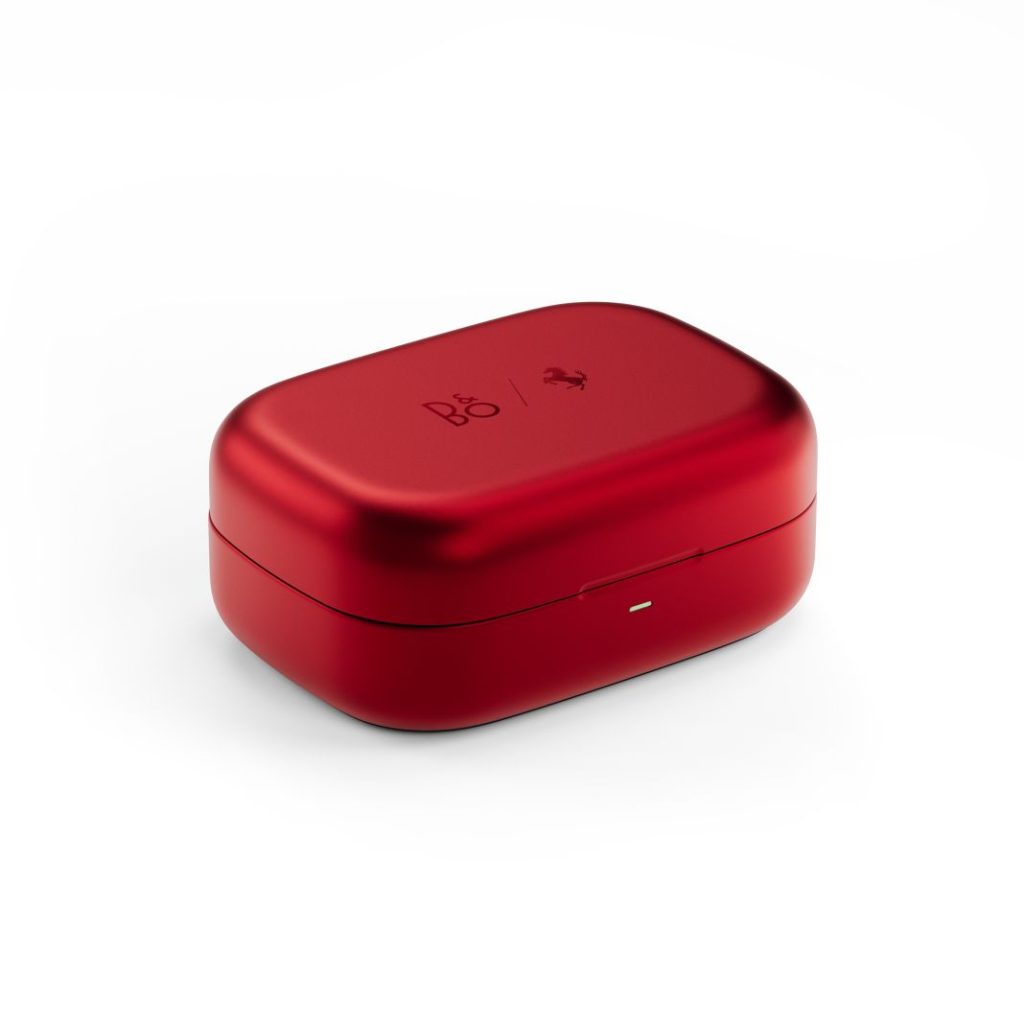 Ferrari lanza una nueva colección de dispositivos de sonido junto a Bang & Olufsen: ¡querrás tenerlos todos! 9 Motor16 ferrari bang and olufsen 20235 Motor16