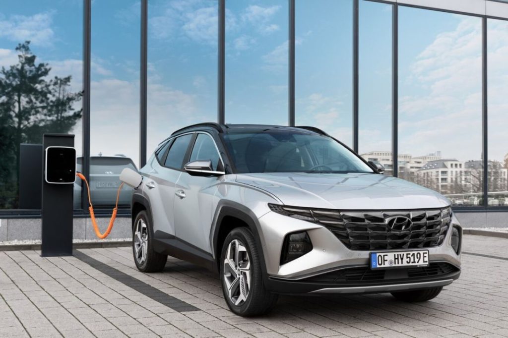 ¿Sabes cuál es el tipo de coche que más buscan los españoles? 236 Motor16 híbridos