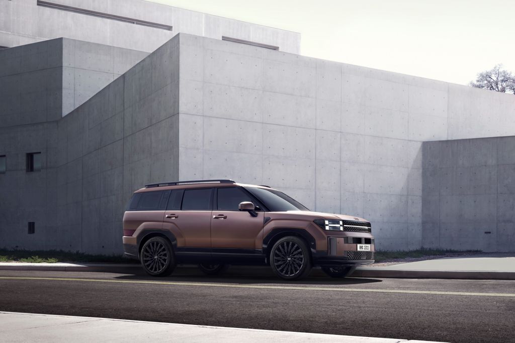 hyundai santa fe 0823 exterior 05 wid 1024 Motor16