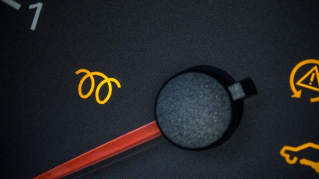 Las luces que te indican si tienes un problema en tu coche 145 Motor16 imagen 103 Motor16