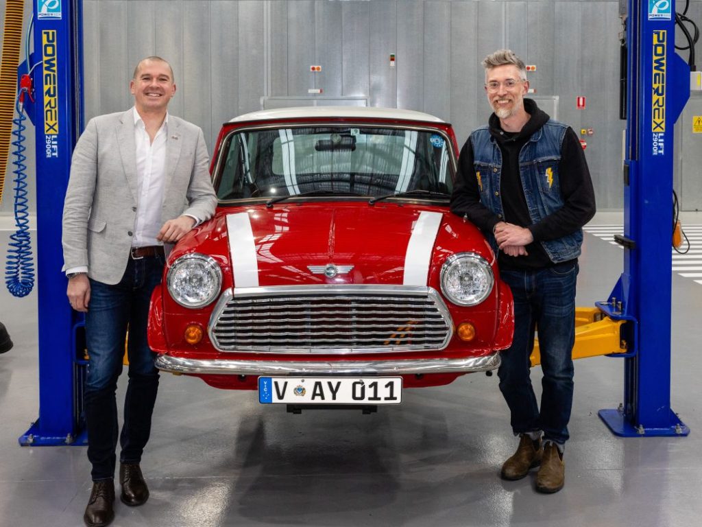 El Mini clásico eléctrico ya es una realidad 19 Motor16 mini clasico electrico 14 Motor16