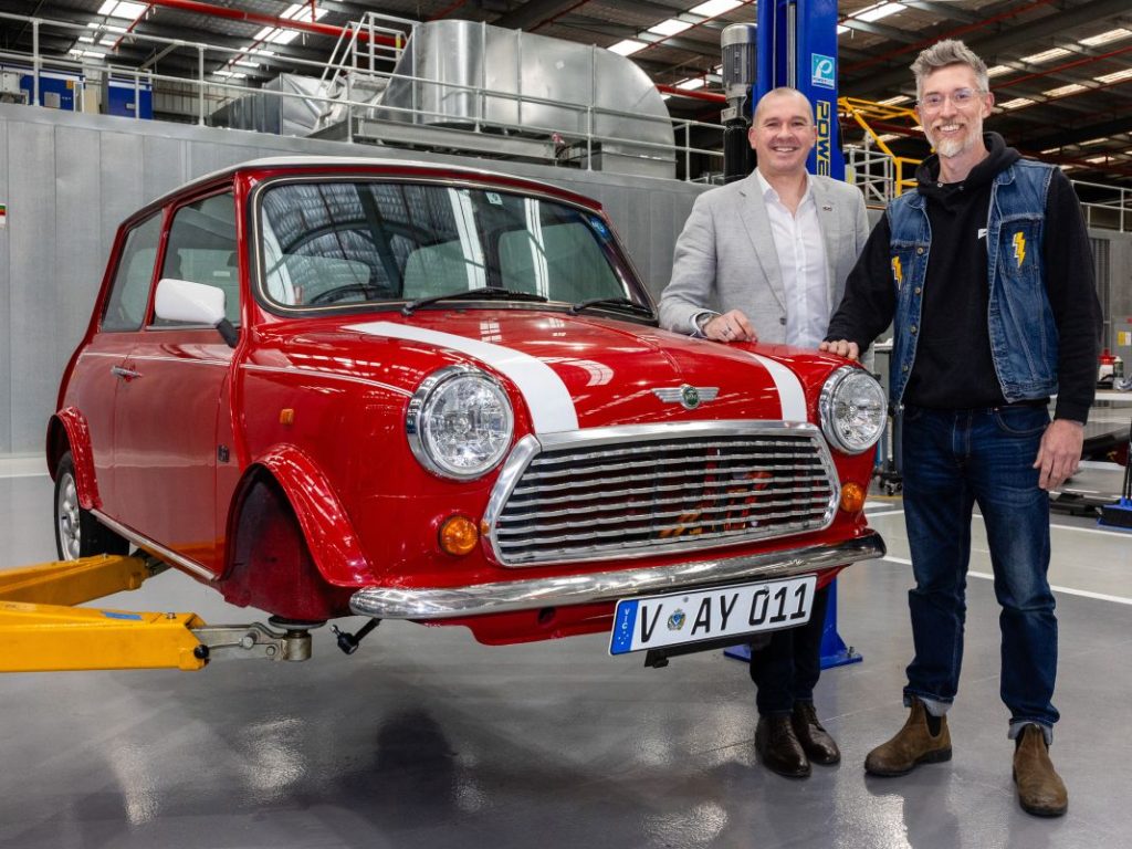 El Mini clásico eléctrico ya es una realidad 20 Motor16 mini clasico electrico 15 Motor16