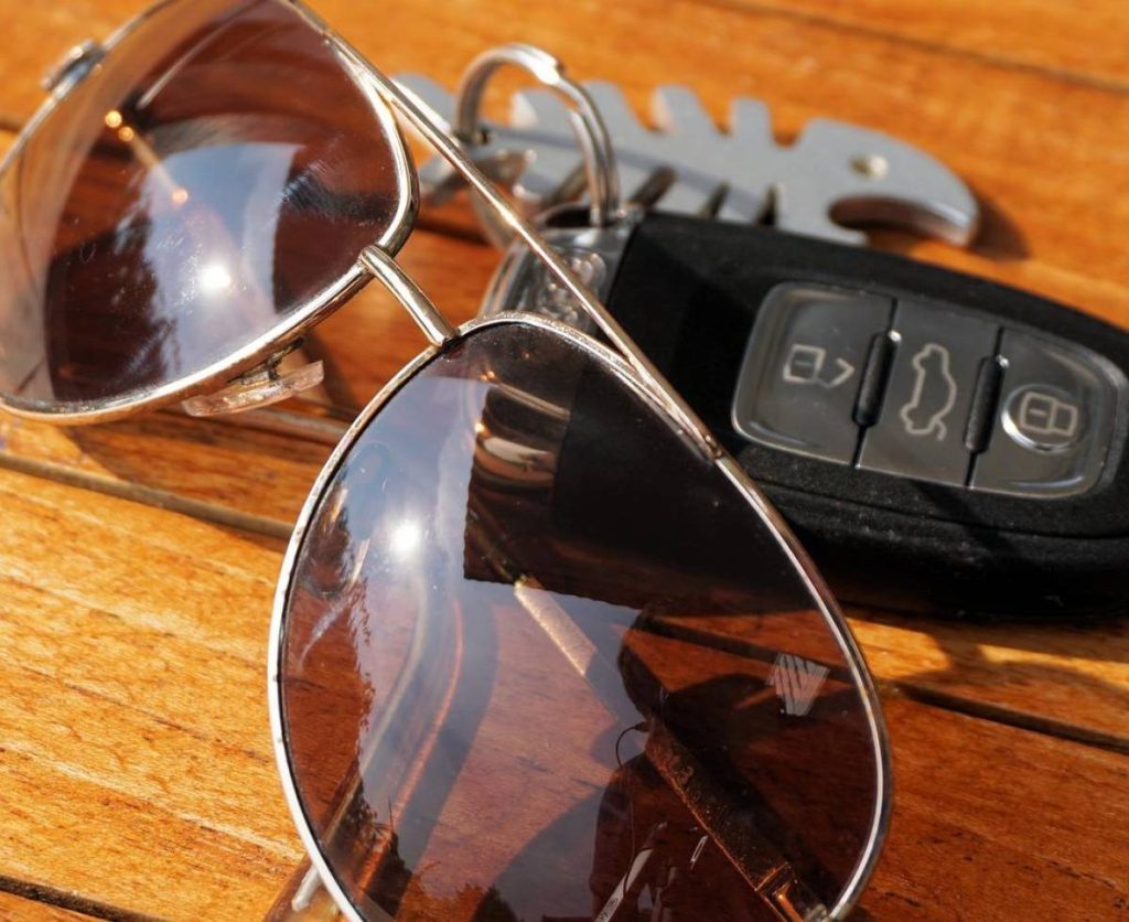 Gafas de sol: con estas a la DGT no le gusta que conduzcas 160 Motor16 filtro