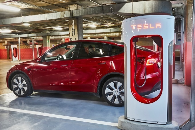 supercargador tesla Motor16