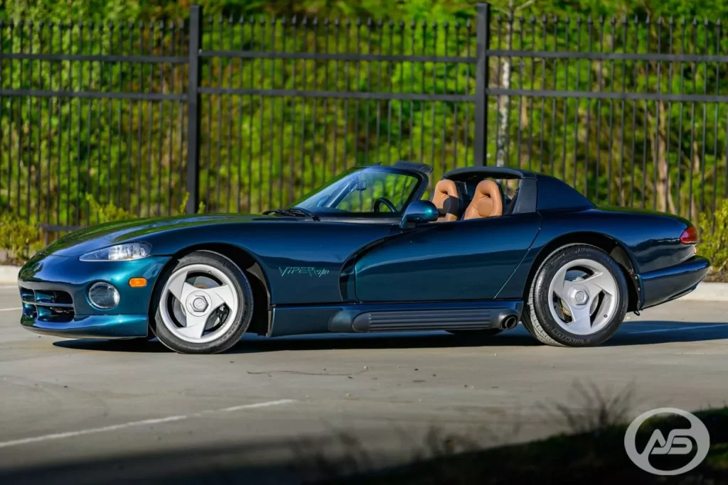 1994 Dodge Viper RT 11 Motor16