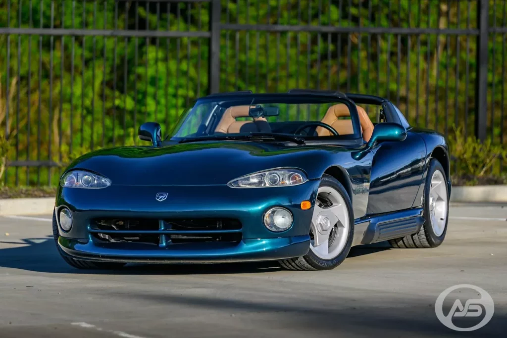 1994 Dodge Viper RT 9 Motor16