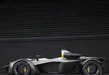 Este BAC Mono R tiene una carrocería de carbono única en el mundo