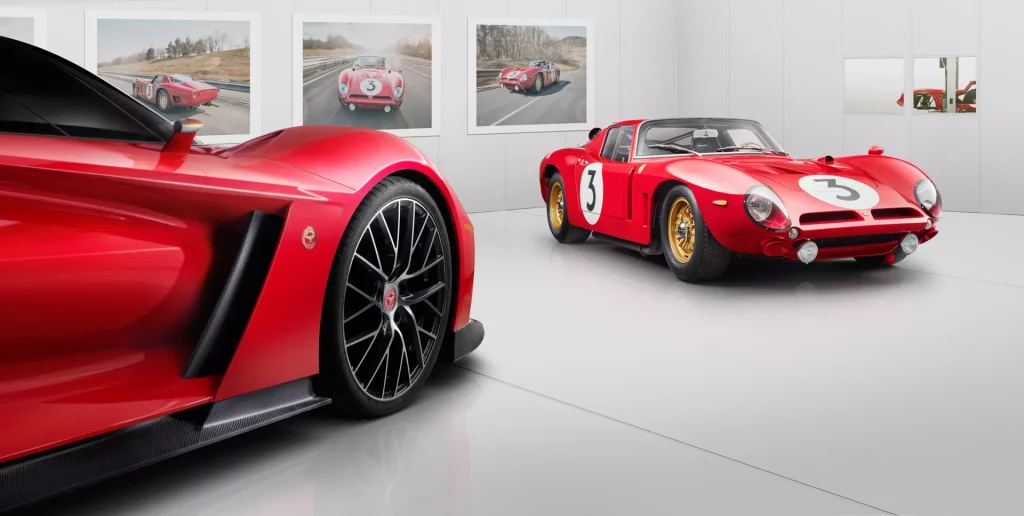 El nuevo proyecto de Bizzarrini se llama The Giotto 4 Motor16 2023 Bizzarrini Giotto. Imagen con 5300 GT.