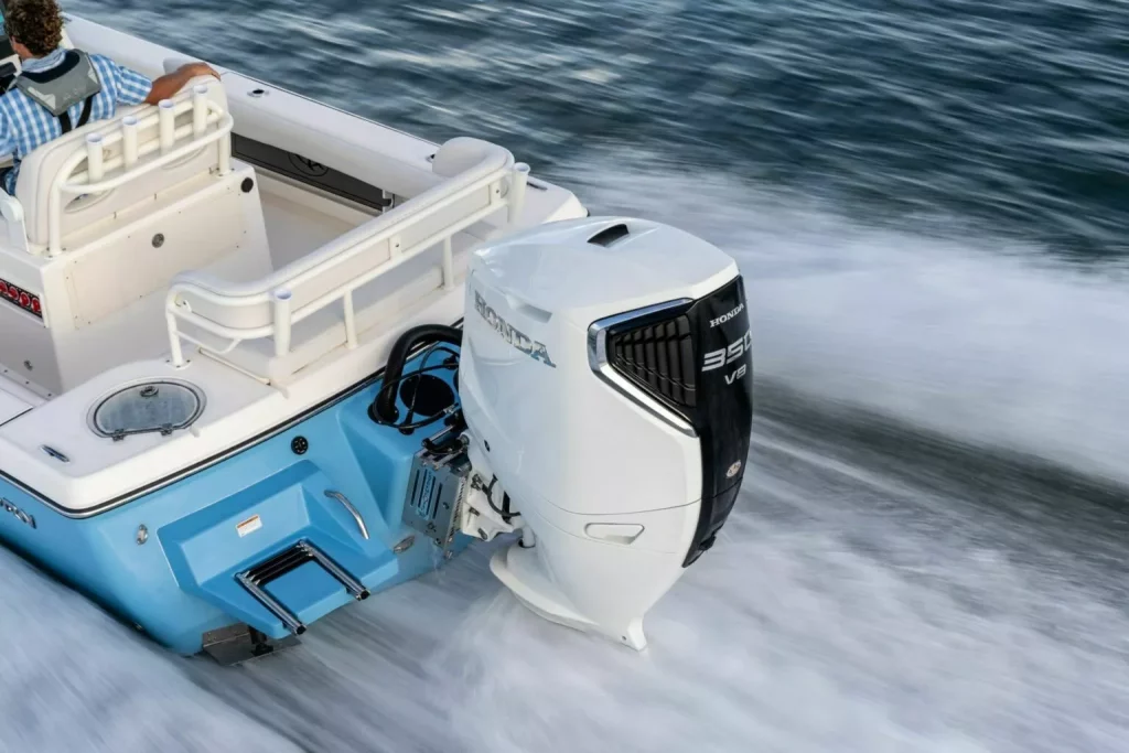 Honda construye su primer motor V8. Pero no es para ninguno de sus coches 22 Motor16 2023 Honda Marine BF350 V8 20 Motor16