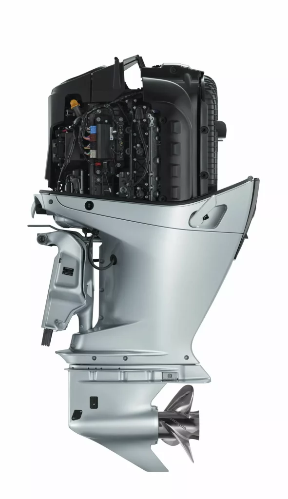 Honda construye su primer motor V8. Pero no es para ninguno de sus coches 5 Motor16 2023 Honda Marine BF350 V8 3 Motor16