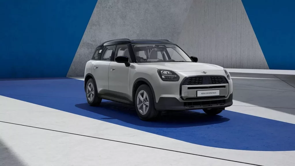 MINI Countryman: llega con motores de gasolina de hasta 300 CV 1 Motor16 2023 MINI Countryman C. Imagen estudio.