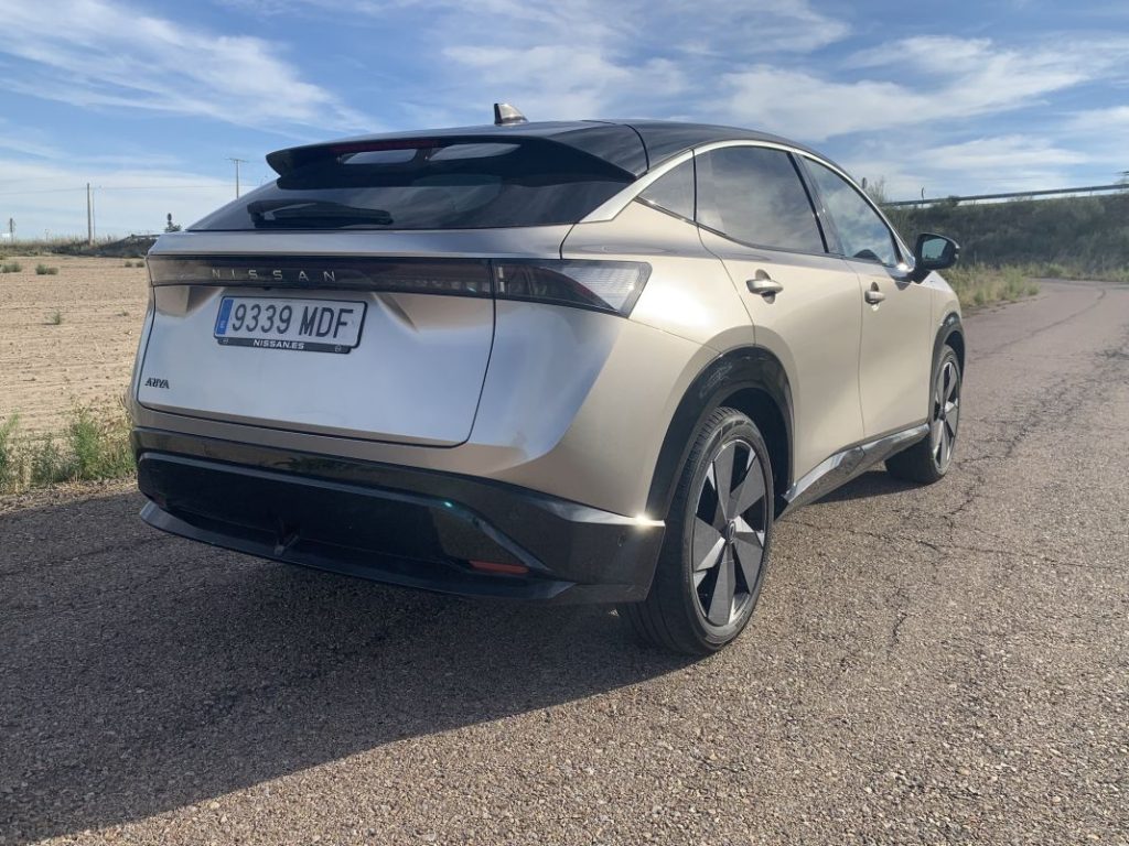 Probamos el Nissan Ariya Evolve 63 kWh: ¿Qué entiendes por suficiente? 2 Motor16 2023 Prueba Nissan Ariya 63 kWh. Imagen trasera.