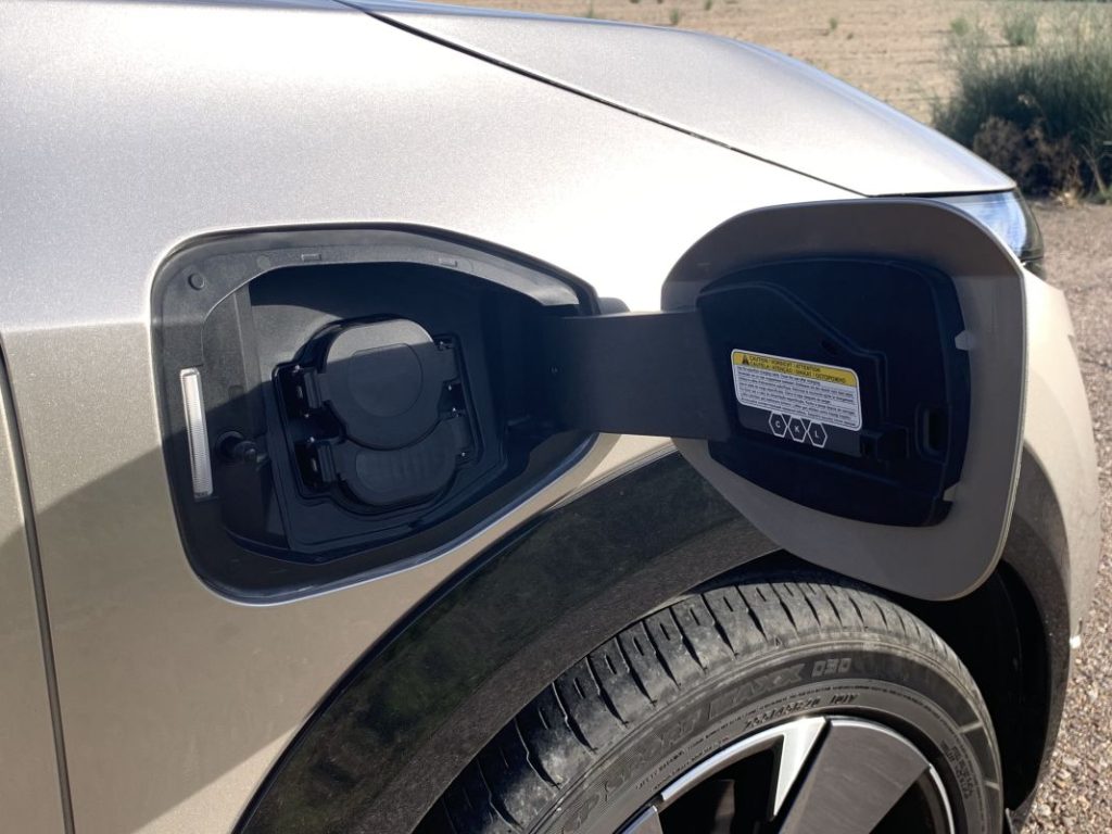 Probamos el Nissan Ariya Evolve 63 kWh: ¿Qué entiendes por suficiente? 23 Motor16 2023 Nissan Ariya 63 kWh 17 Motor16