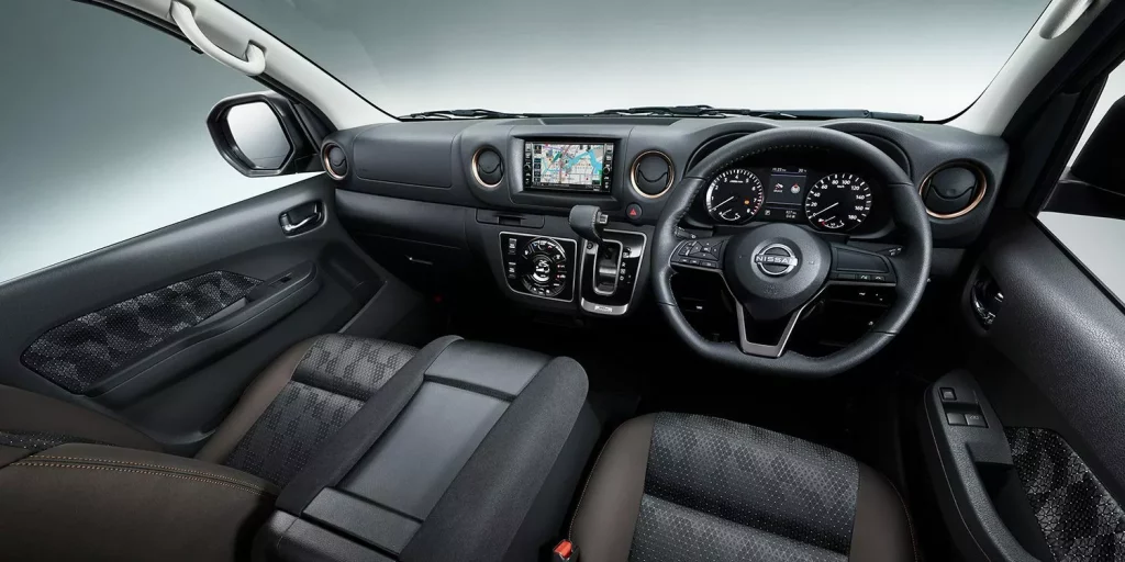 El Nissan Caravan celebra su medio siglo con esta edición especial 2 Motor16 2023 Nissan Caravan 50th Anniversary. Imagen interior.