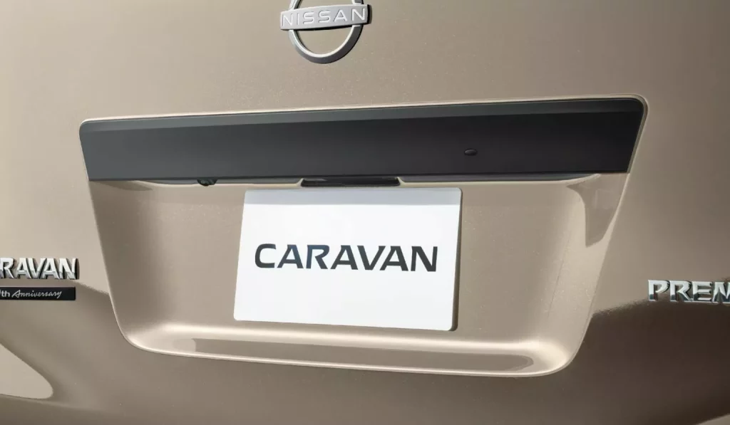 El Nissan Caravan celebra su medio siglo con esta edición especial 10 Motor16 2023 Nissan Caravan 50th Anniversary 7 Motor16
