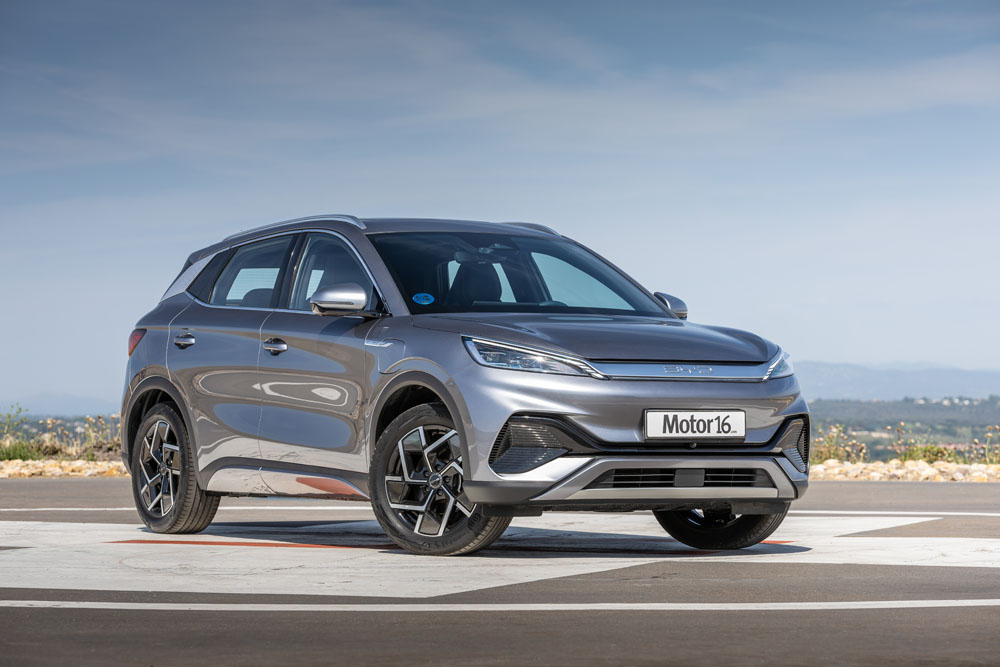 Probamos el BYD Atto 3 Design. Una alternativa sin complejos 1 Motor16 2023 Prueba BYD Atto 3 Design. Imagen estática delantera.