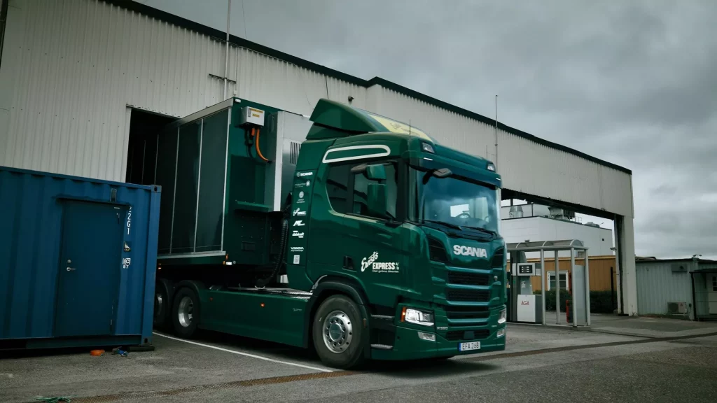 2023 Scania camion solar phev 3 Motor16
