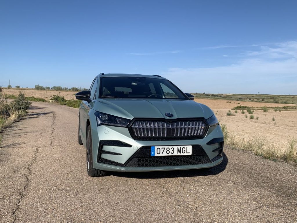 Probamos el Skoda Enyaq RS. El deportivo eléctrico para todos los días 11 Motor16 2023 Skoda Enyaq RS 10 Motor16