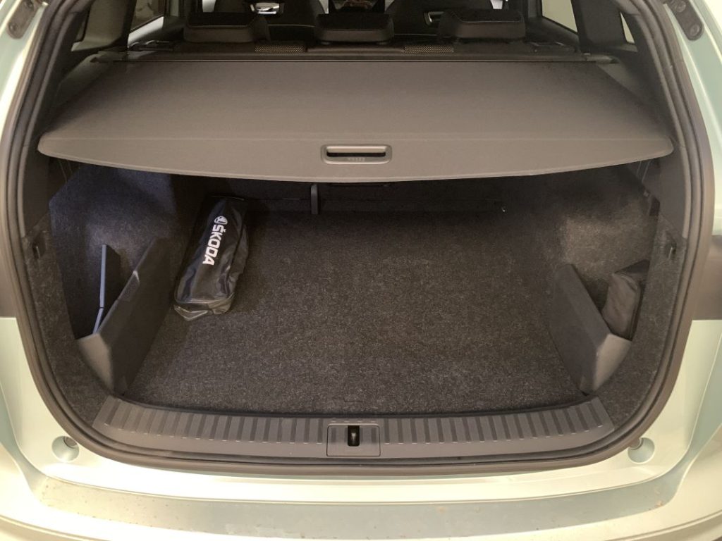 Probamos el Skoda Enyaq RS. El deportivo eléctrico para todos los días 20 Motor16 2023 Skoda Enyaq RS 19 Motor16