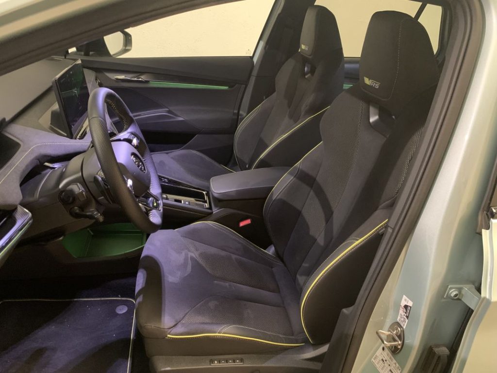 Probamos el Skoda Enyaq RS. El deportivo eléctrico para todos los días 18 Motor16 2023 Skoda Enyaq RS 25 Motor16