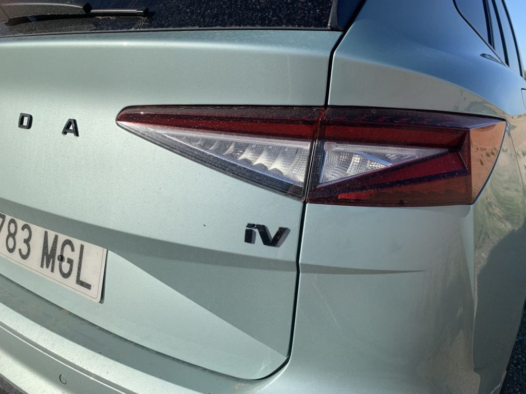 Probamos el Skoda Enyaq RS. El deportivo eléctrico para todos los días 24 Motor16 2023 Skoda Enyaq RS 8 Motor16