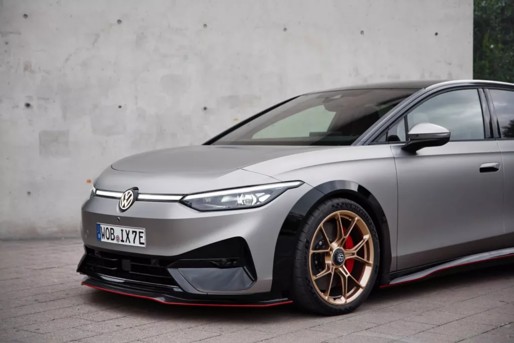 2023 Volkswagen ID.X Performance concept 6 Motor16