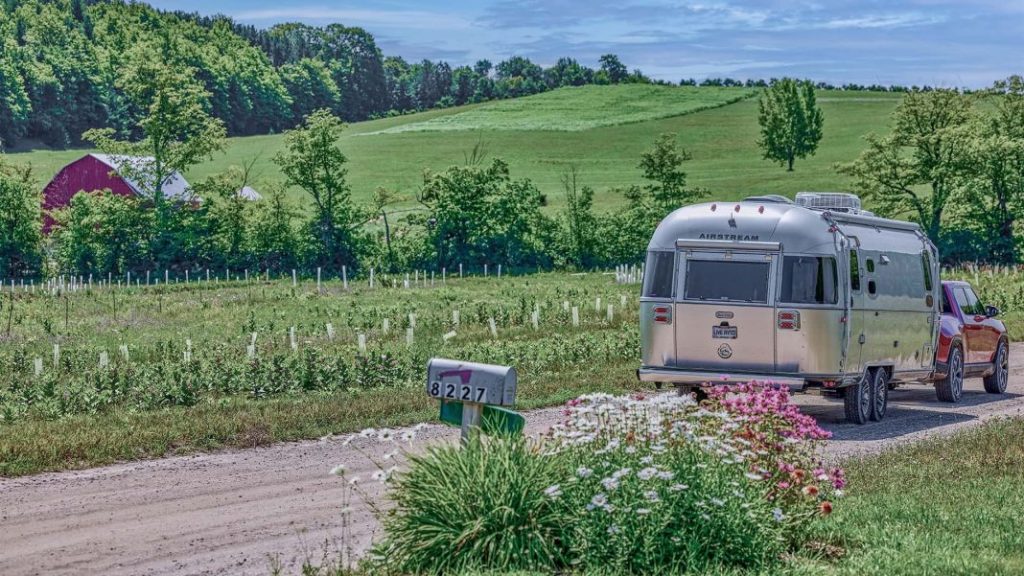 2023 caravana airstream trade wind travel 5 Motor16