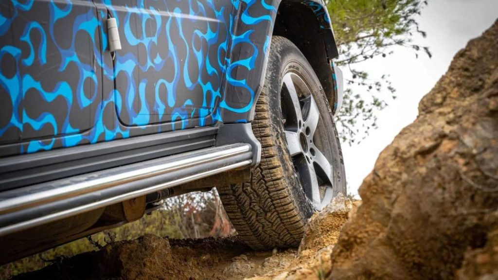 Mercedes-Benz se pronuncia sobre su Clase G eléctrico. Llega en 2024 17 Motor16 2023 mercedes benz eqg prototype 1 Motor16