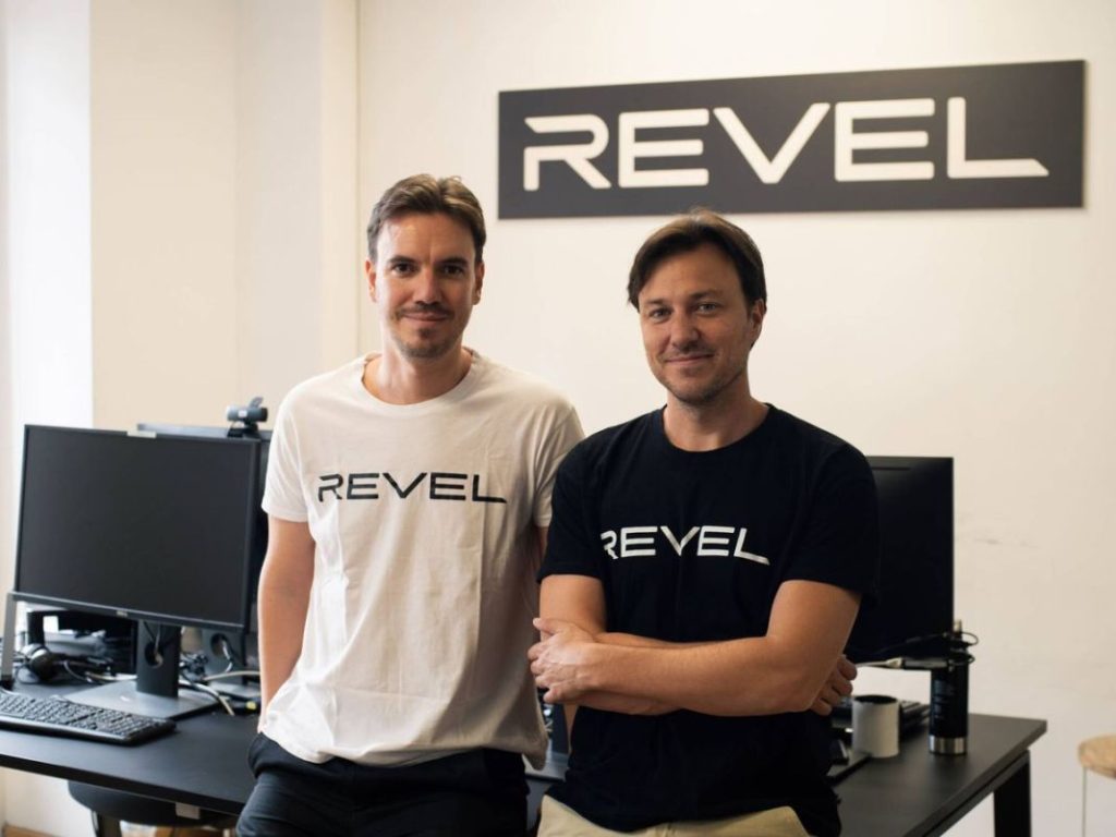 Revel y Santander Consumer Finance abren una nueva colaboración 1 Motor16 2023 revel Motor16