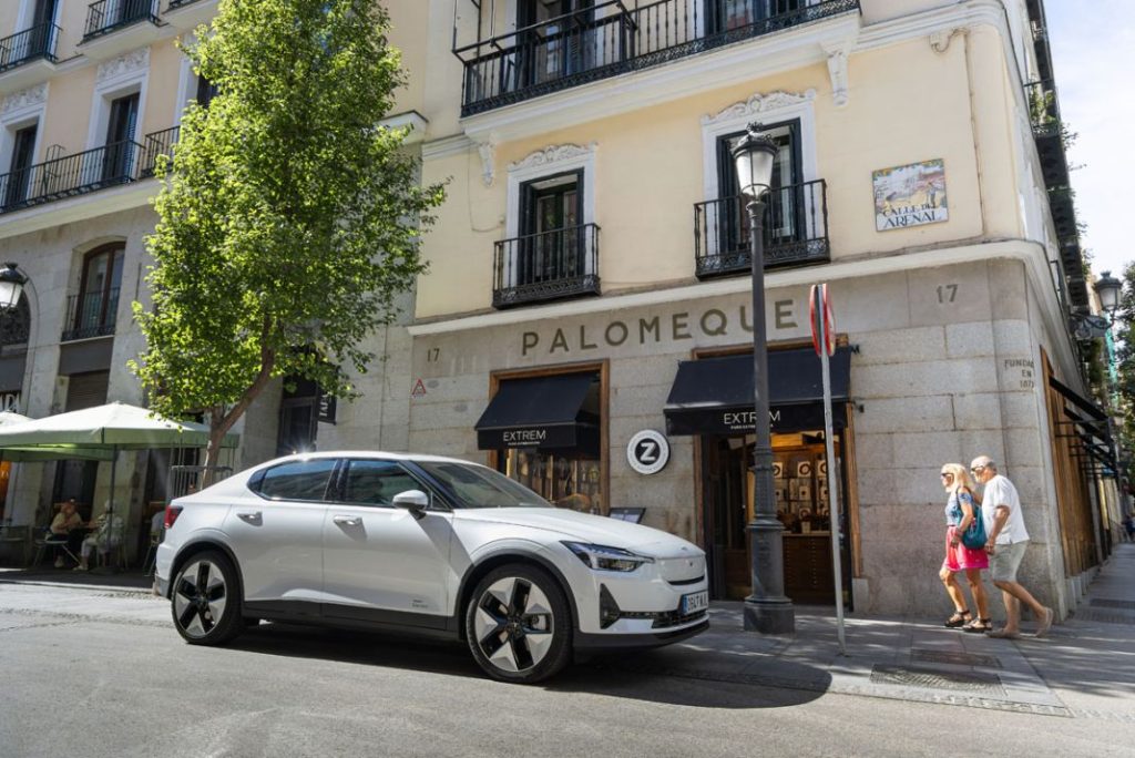 Conducimos el Polestar 2 2024. Más potente, más eficiente 9 Motor16 AL VOLANTE POLESTAR 2 4 Motor16