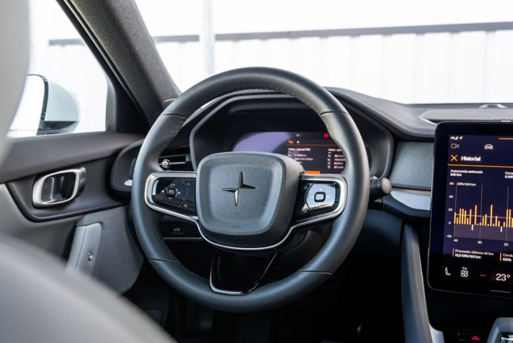 Conducimos el Polestar 2 2024. Más potente, más eficiente 2 Motor16 AL VOLANTE POLESTAR 2 8 Motor16
