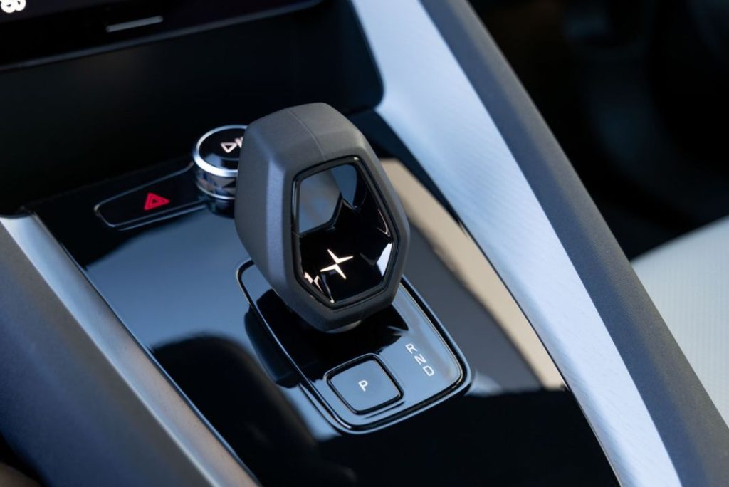 Conducimos el Polestar 2 2024. Más potente, más eficiente 3 Motor16 AL VOLANTE POLESTAR 2 9 Motor16