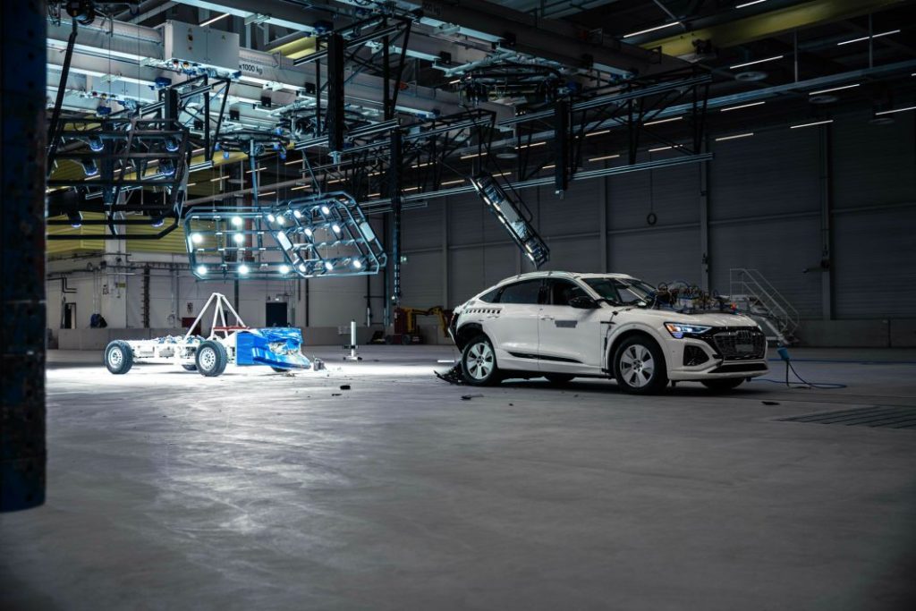 Inversión millonaria de Audi para realizar pruebas de choque a sus coches 8 Motor16 Audi Centro de Seguridad Ingolstadt13 Motor16