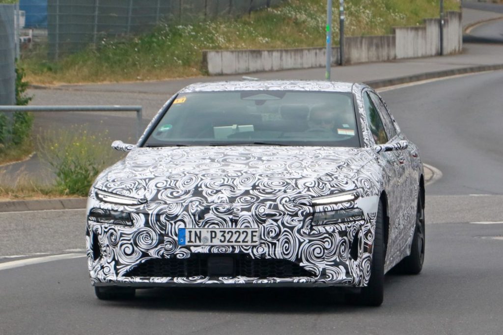 El futuro Audi RS 6 e-tron nos enseña sus retrovisores digitales 2 Motor16 Audi RS 6 e-tron