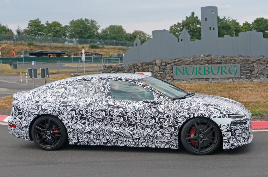 El futuro Audi RS 6 e-tron nos enseña sus retrovisores digitales 9 Motor16 Audi RS 6 e tron 7 Motor16