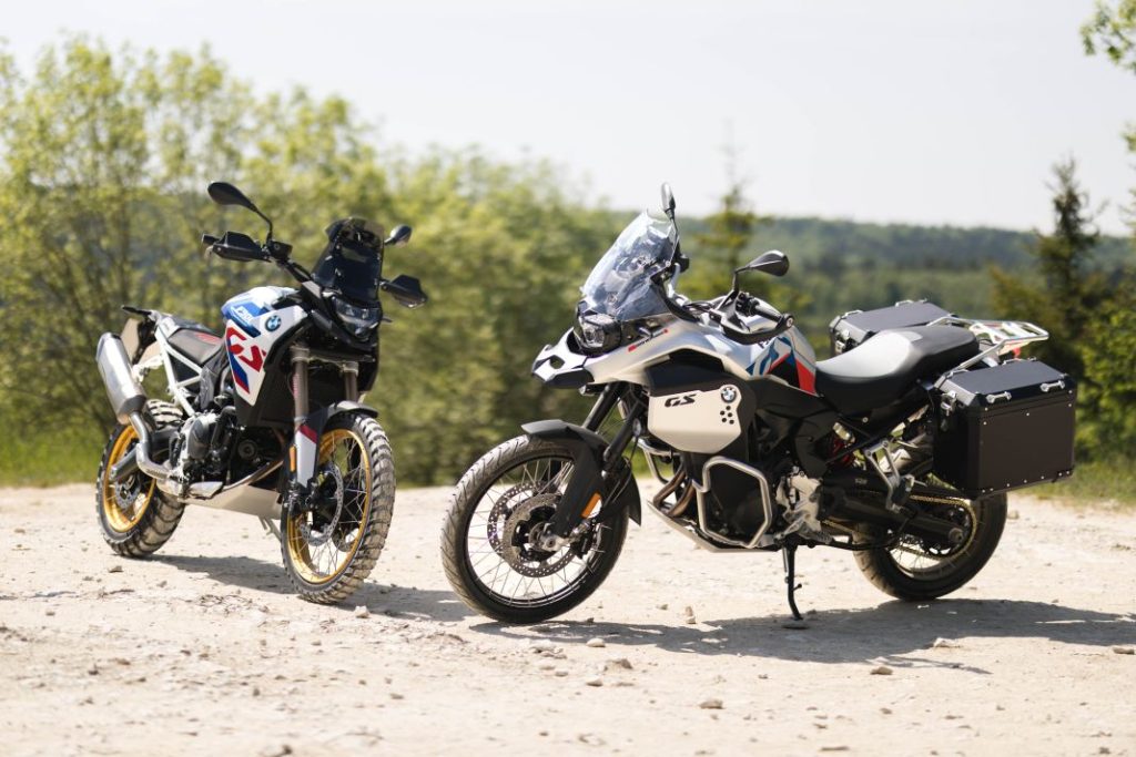 BMW Motorrad renueva su gama trail media: nuevas F 800 GS y F 900 GS 3 Motor16 BMW F 900 GS 2024 27 Motor16