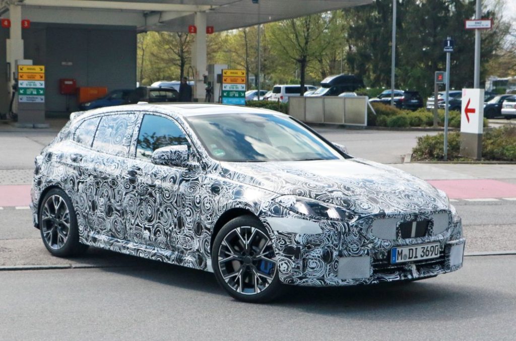 Fotos espía del BMW Serie 1 2024 15 Motor16 BMW M135i F70 8 Motor16