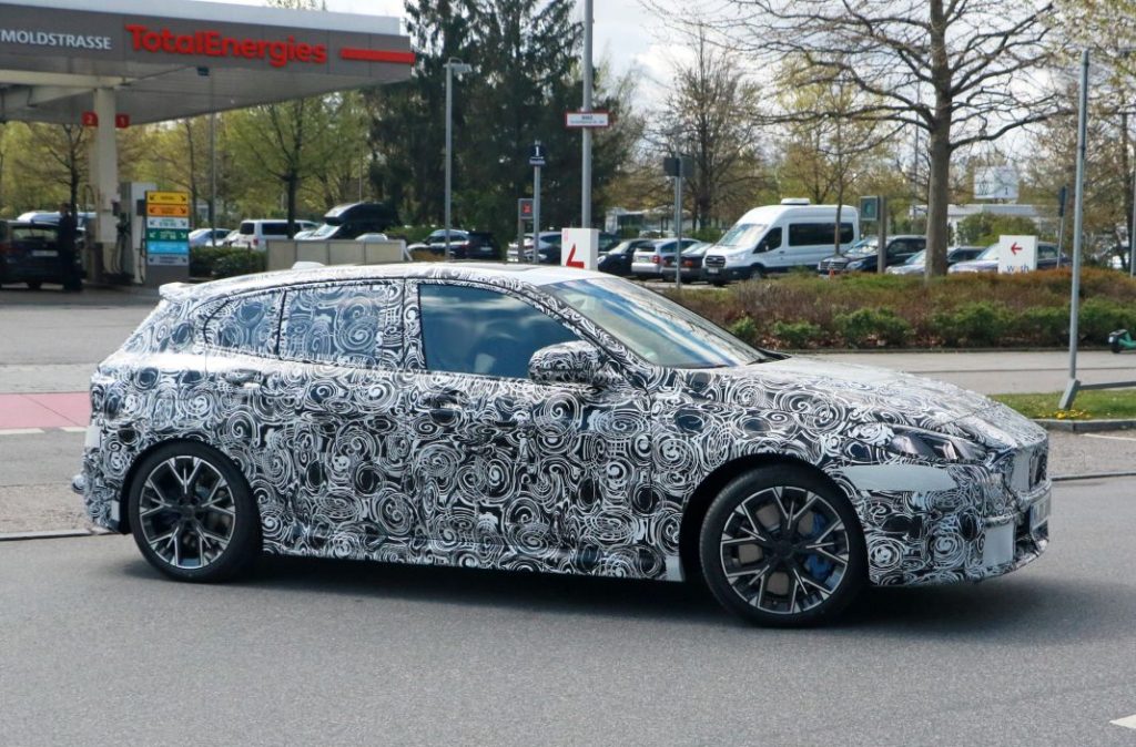 Fotos espía del BMW Serie 1 2024 16 Motor16 BMW M135i F70 9 Motor16