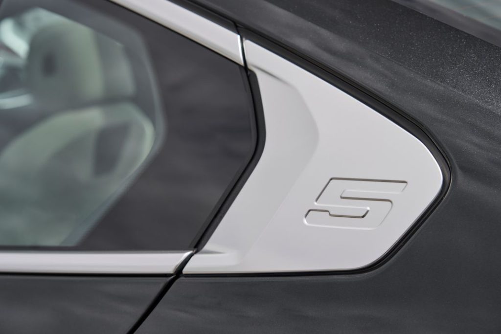 Los BMW Serie 5 híbridos enchufables ya tienen precio 15 Motor16 BMW Serie 5 530e Berlina 2024 17 Motor16