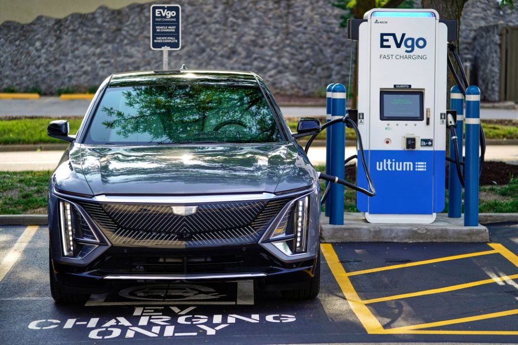 Coche eléctrico: EE.UU. anuncia 15.500 millones de dólares para apoyar a los fabricantes 1 Motor16 Cadillac LYRIQ electrico Motor16
